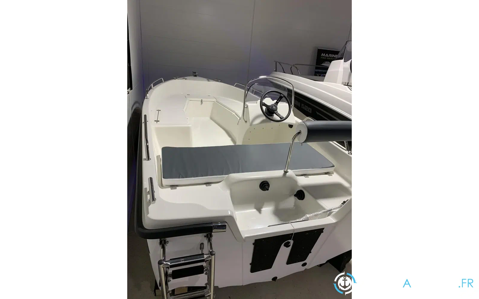 slider 2 Titanium 430 Open