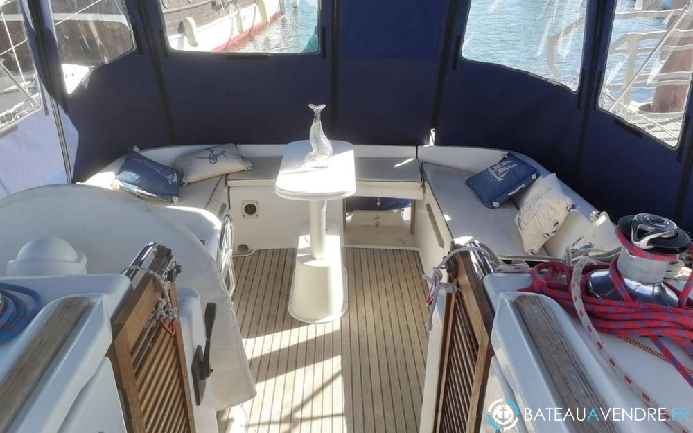 Jeanneau Sun Odyssey 40 DS interieur photo 4