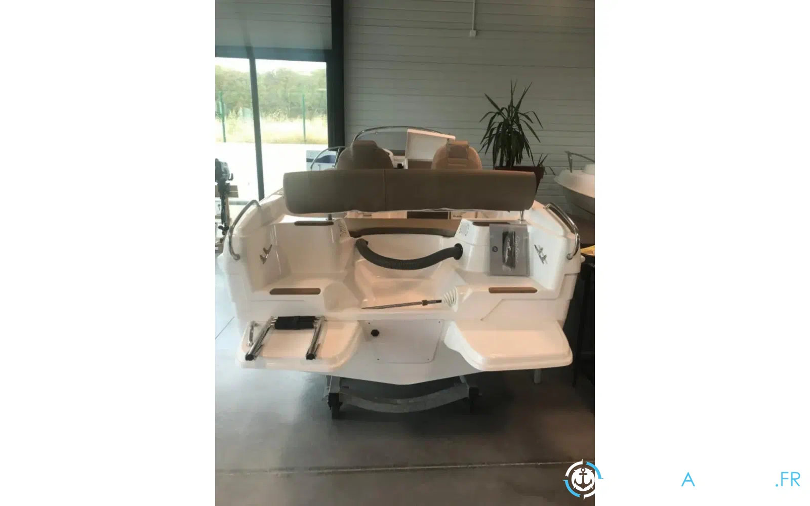 slider 3 B2 Marine Cap Ferret 522 Open