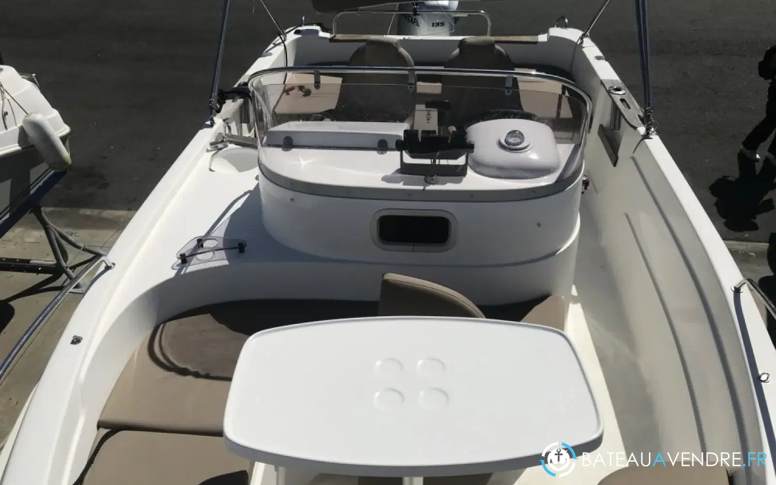 slider 1 B2 Marine Cap Ferret 652 Open Limited