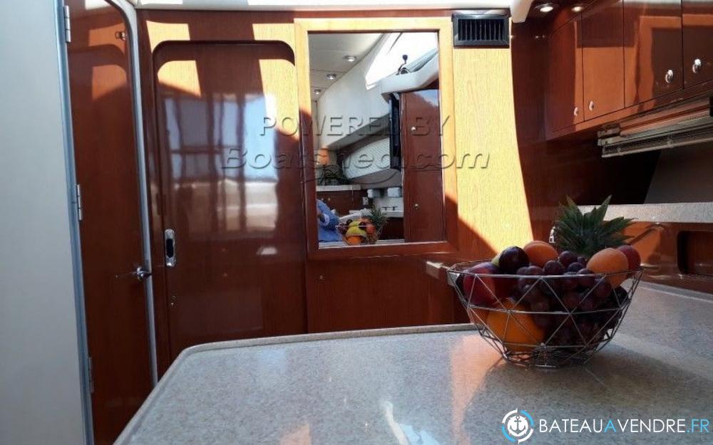 Regal 4080 Flybridge cuisine / salle de bain photo 3