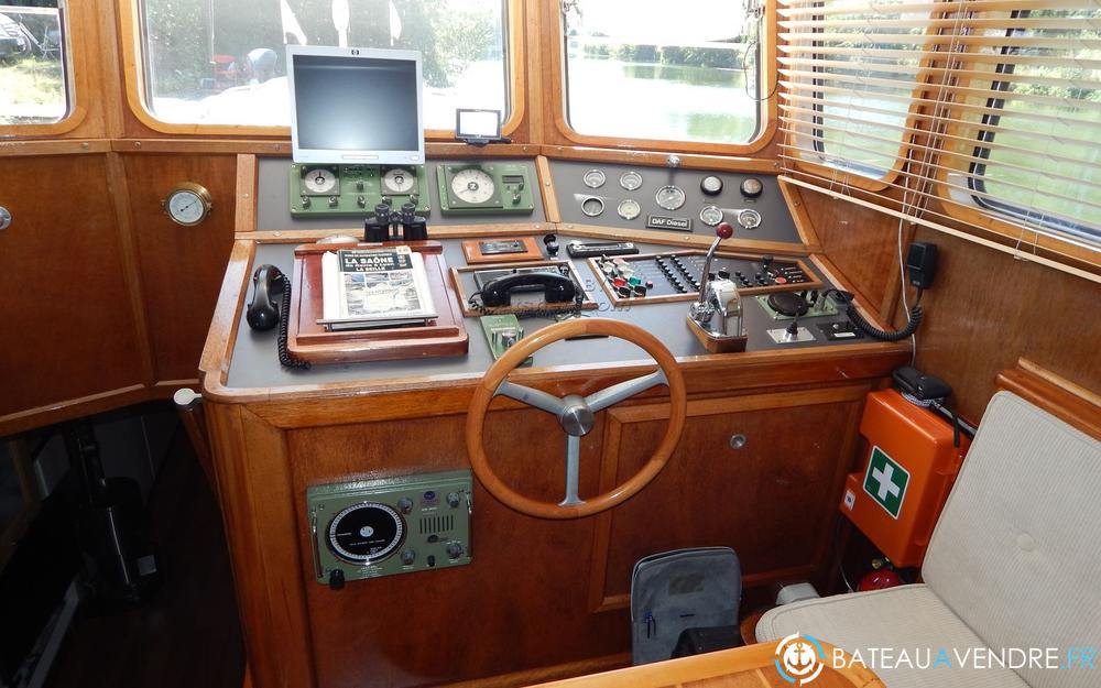 Dutch Barge Motor Barge electronique / cockpit photo 5