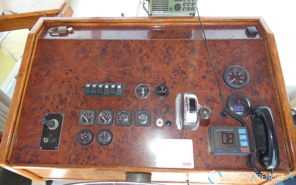 Dutch Barge Motor Barge electronique / cockpit photo 5