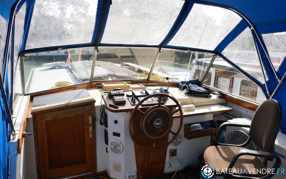 Dutch Barge Motor Barge electronique / cockpit photo 5