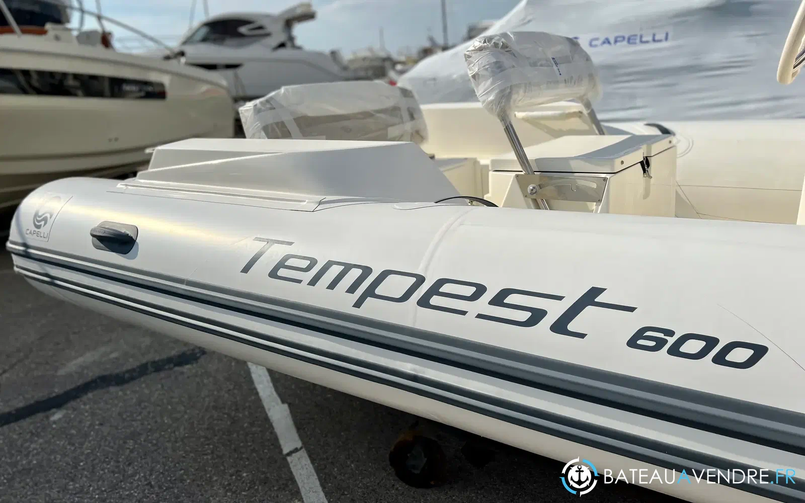 slider 4 Capelli Tempest 600