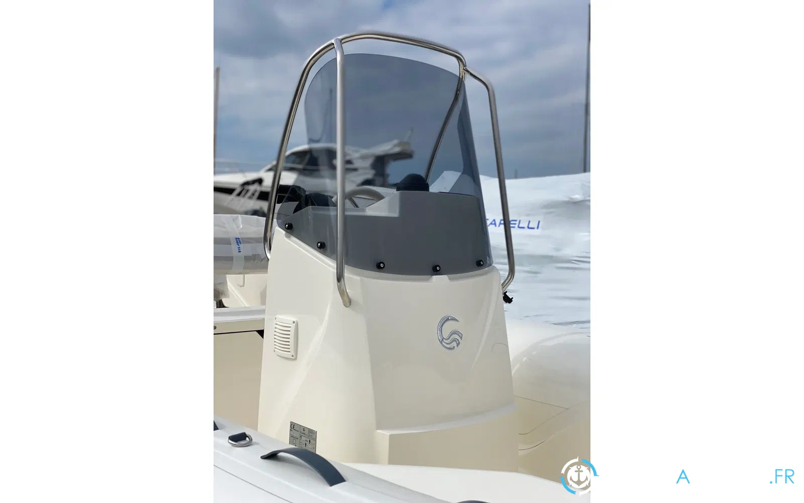 slider 7 Capelli Tempest 600
