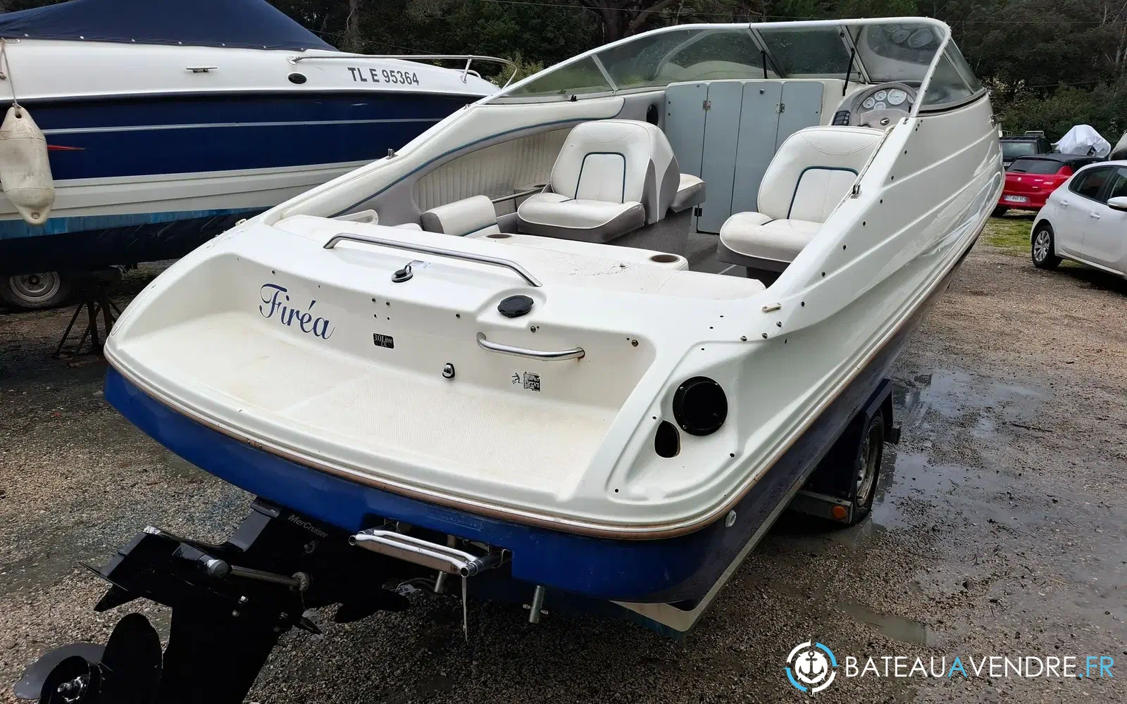 slider 0 Bayliner Capri 2052
