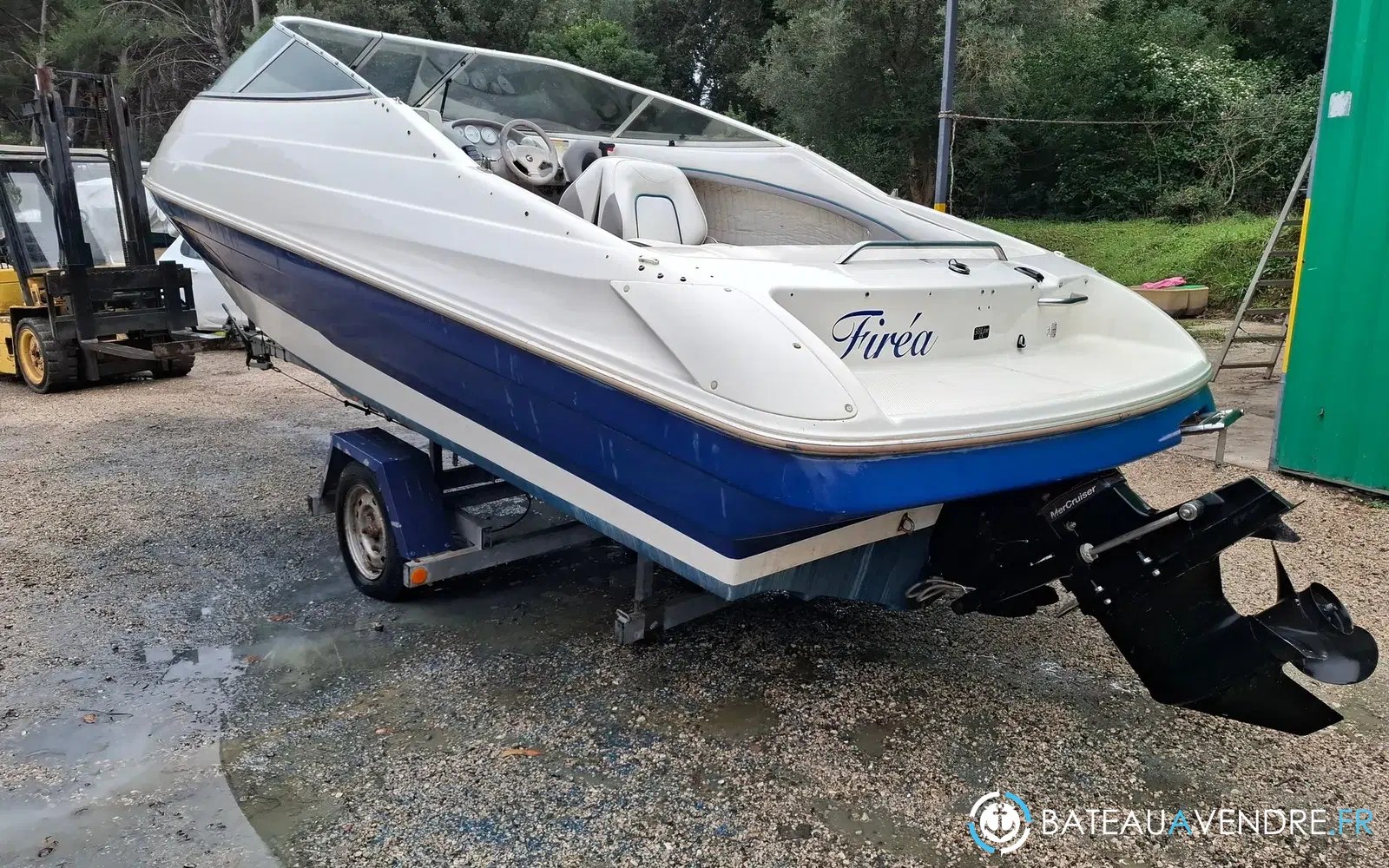 slider 3 Bayliner Capri 2052