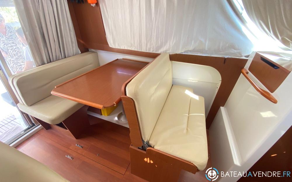 Beneteau Antares 8 interieur photo 5