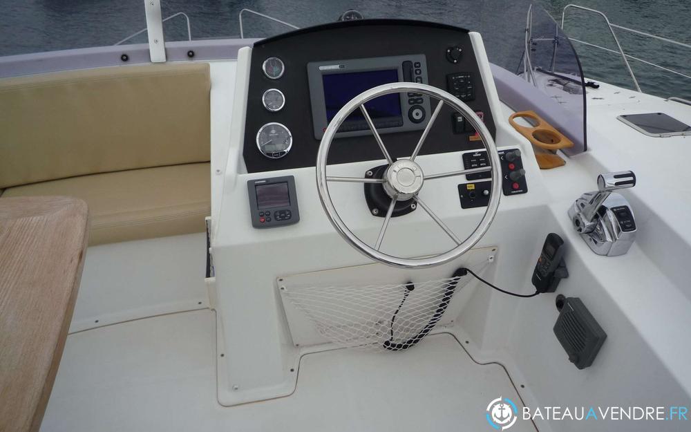 Beneteau Swift Trawler 34 electronique / cockpit photo 5