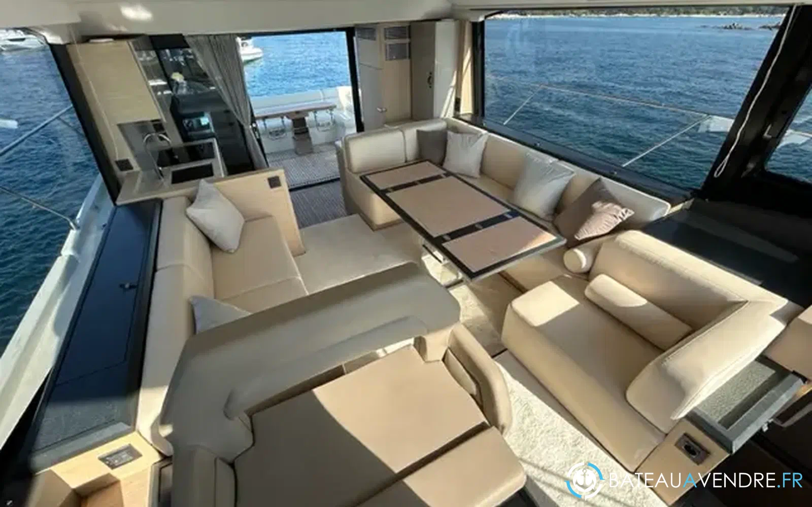 slider 10 Beneteau Monte Carlo 52