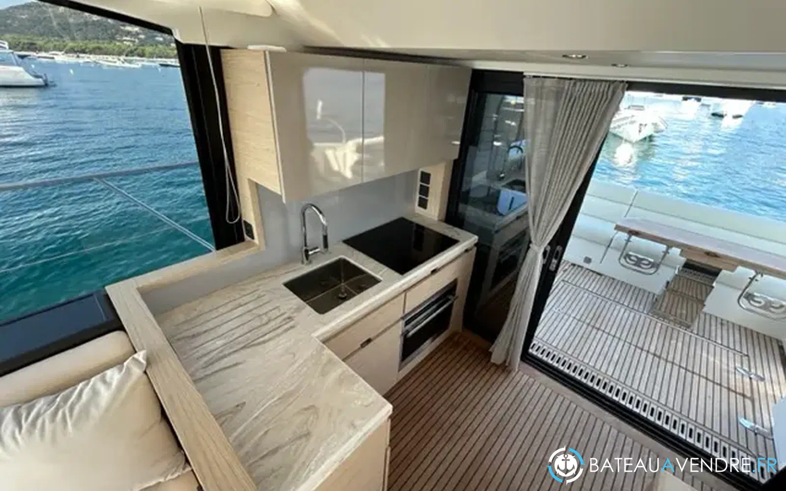 slider 11 Beneteau Monte Carlo 52
