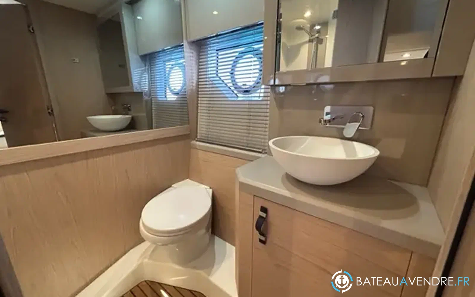 slider 15 Beneteau Monte Carlo 52