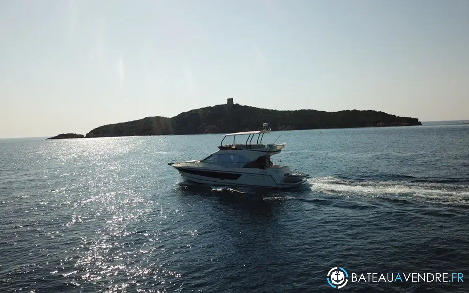 slider 2 Beneteau Monte Carlo 52