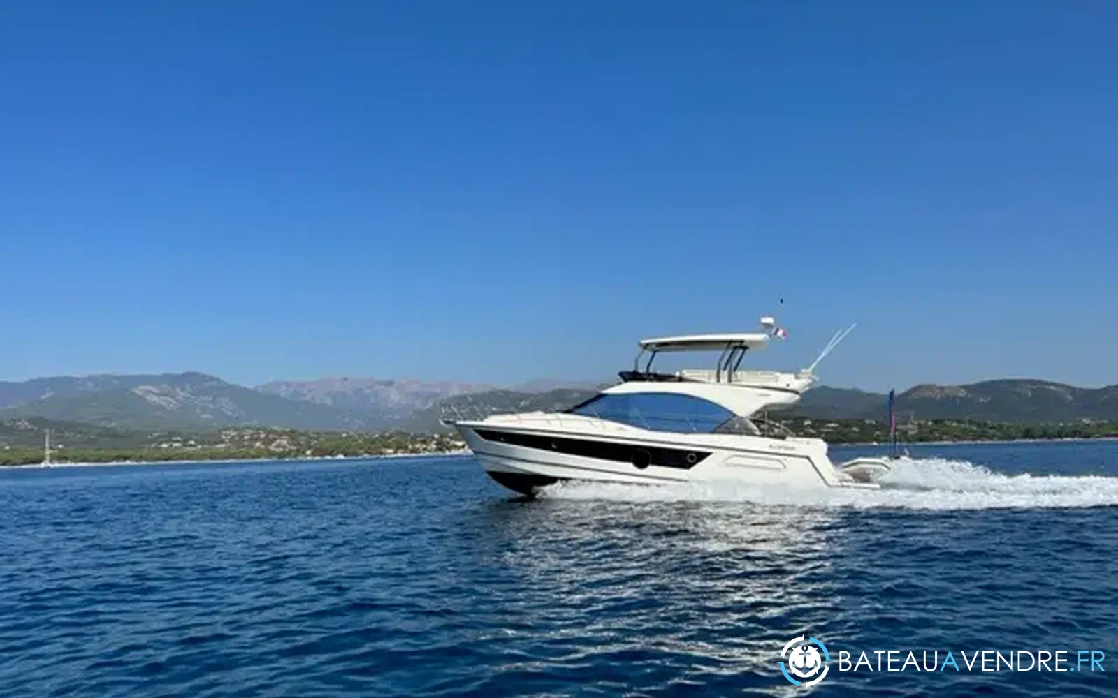 slider 3 Beneteau Monte Carlo 52