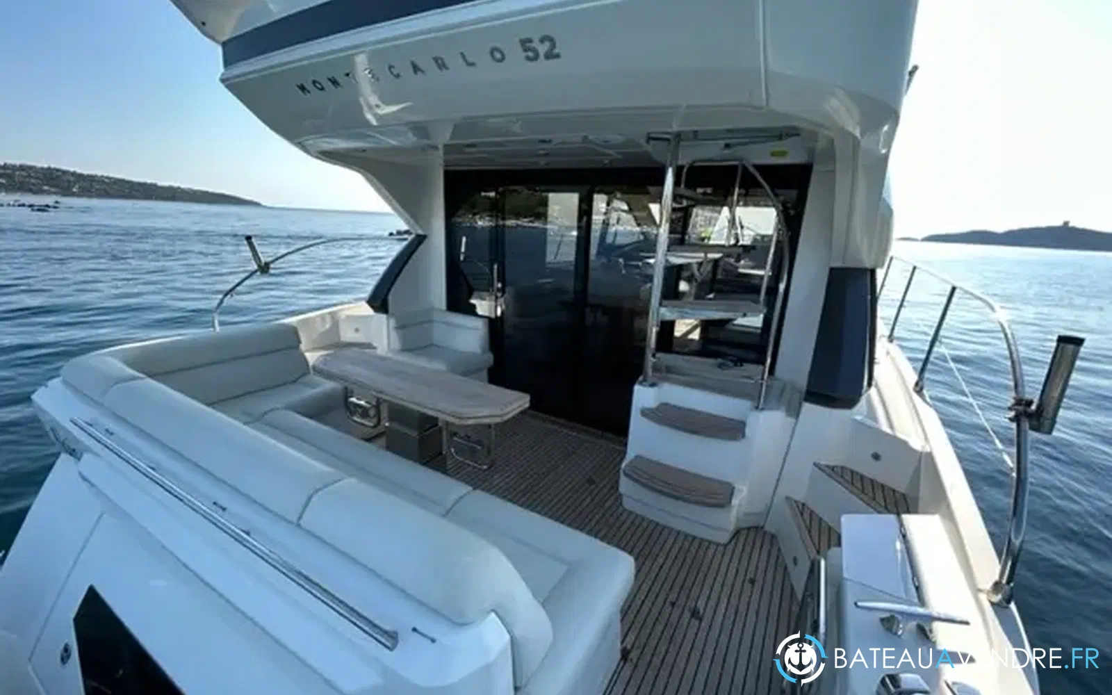 slider 4 Beneteau Monte Carlo 52