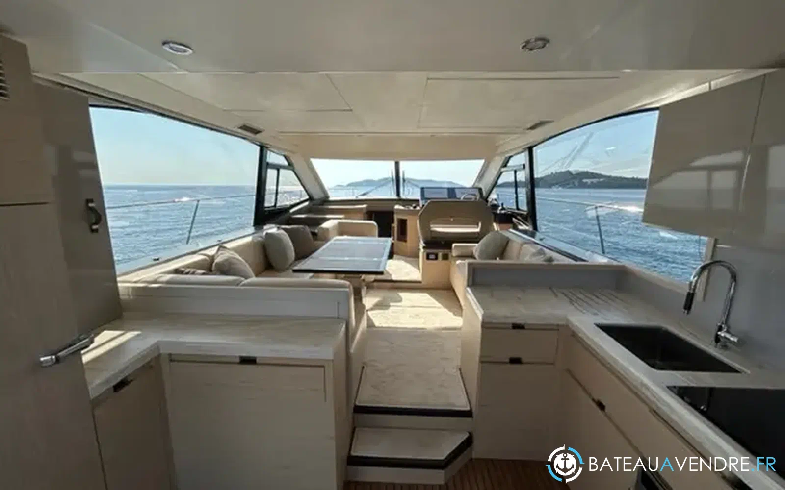 slider 8 Beneteau Monte Carlo 52