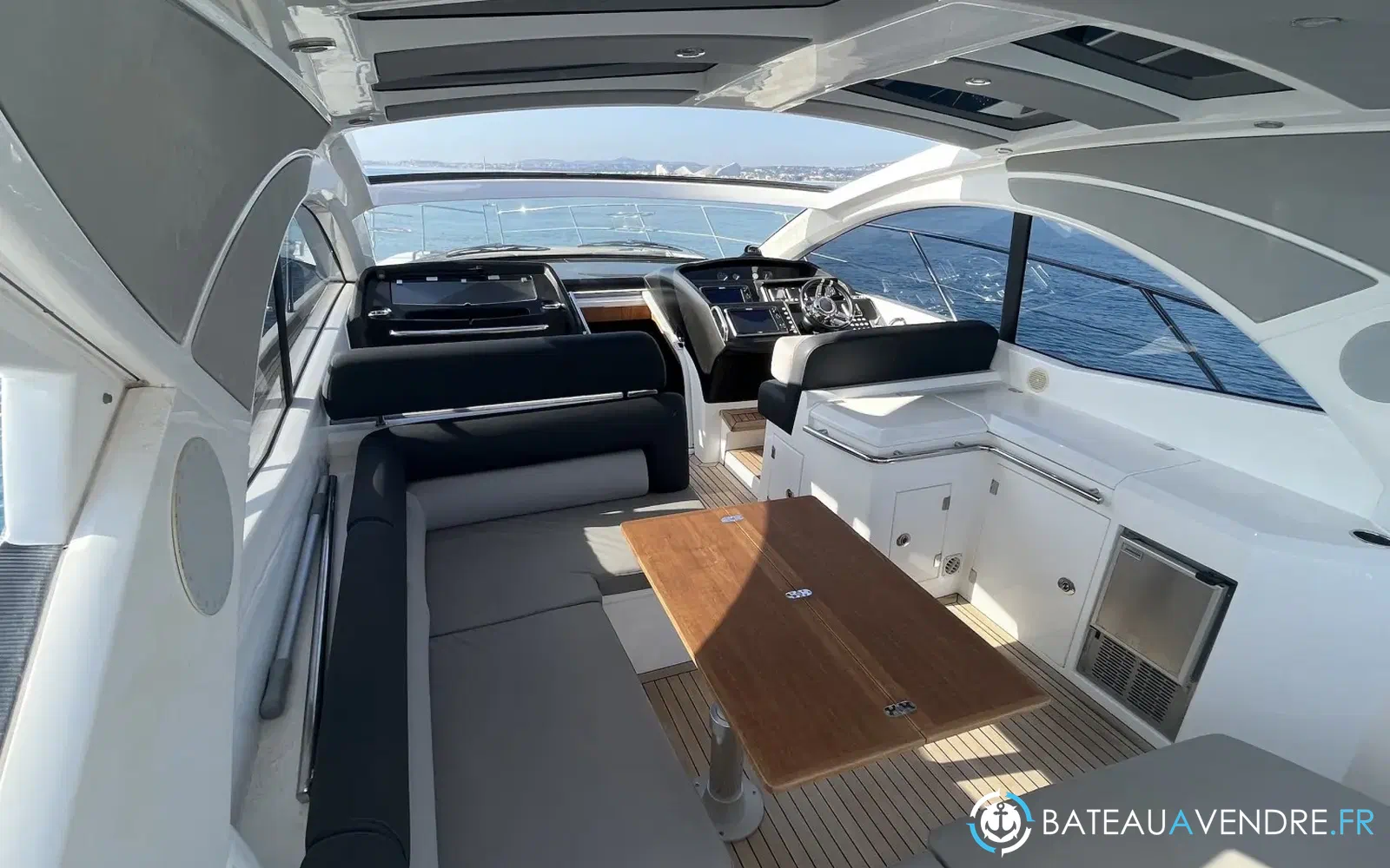 slider 4 Sunseeker San Remo 485