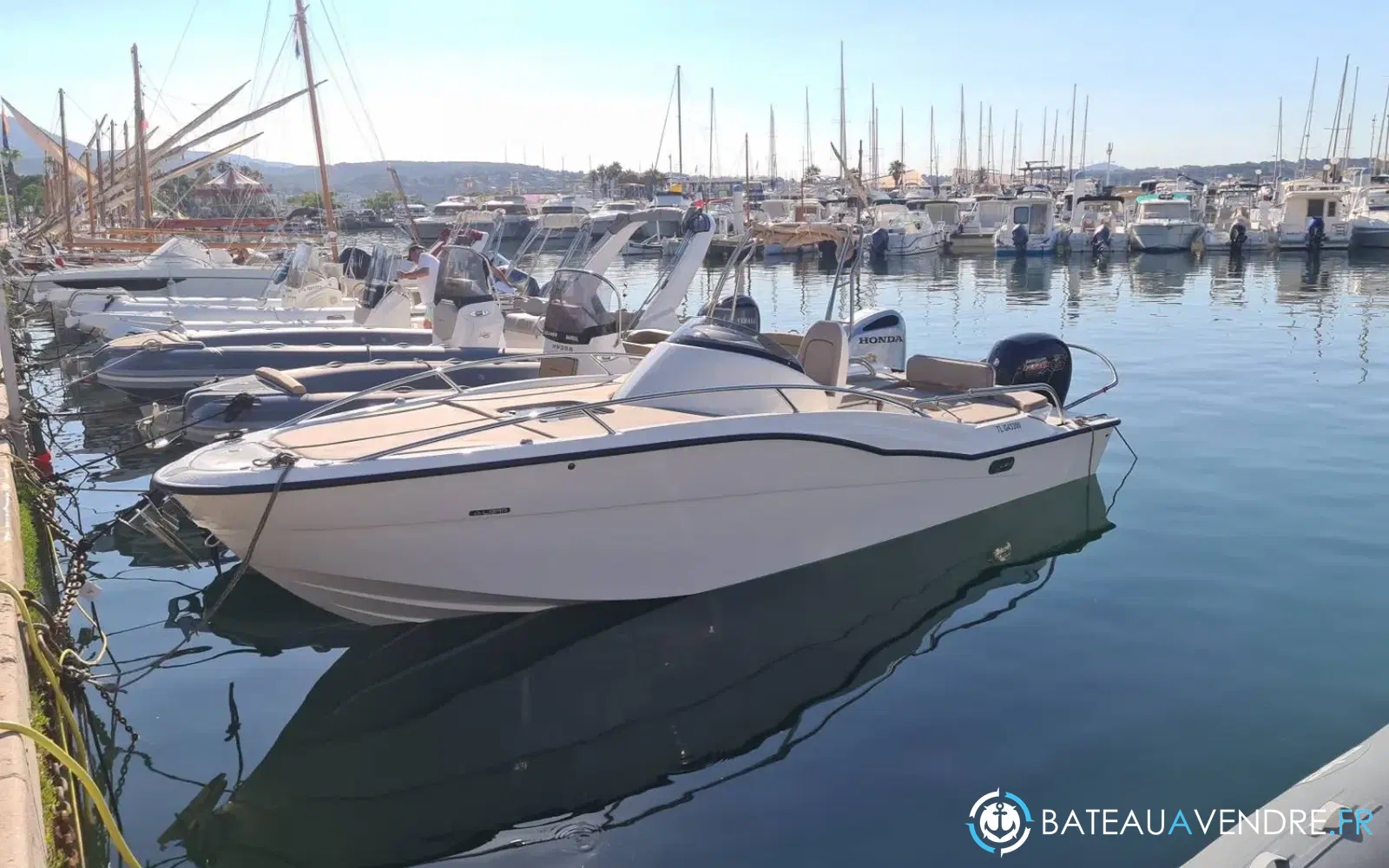 slider 1 Clear Libra 650 Cabin