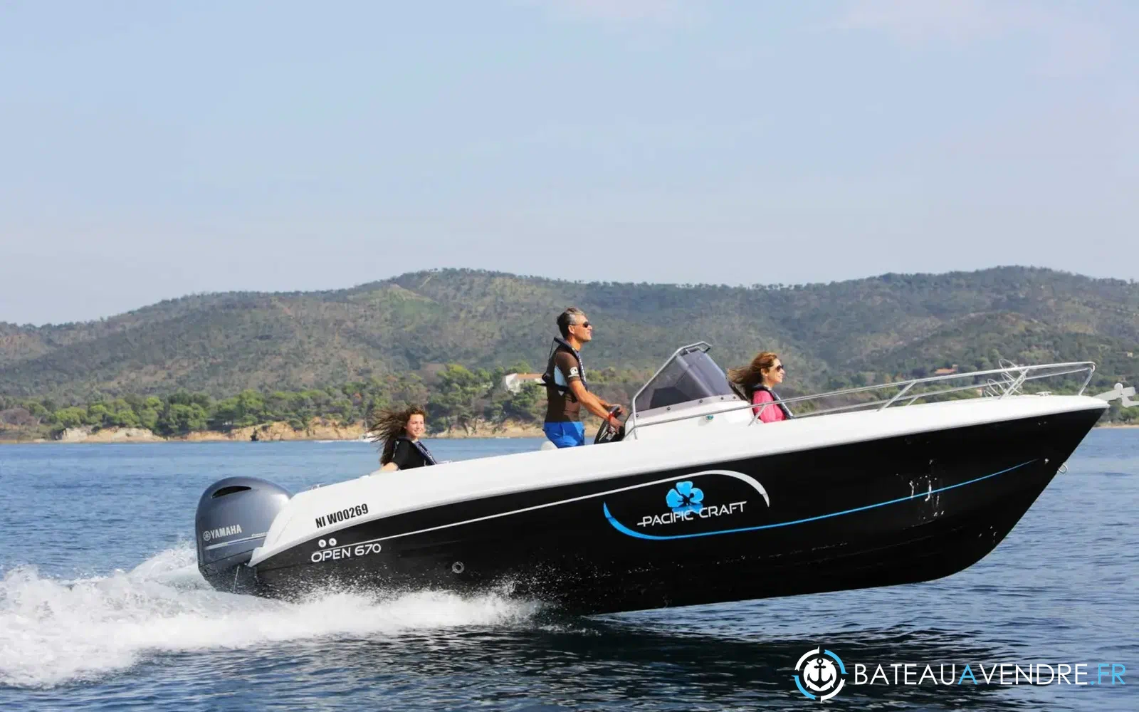 slider 0 Pacific Craft 670 Open