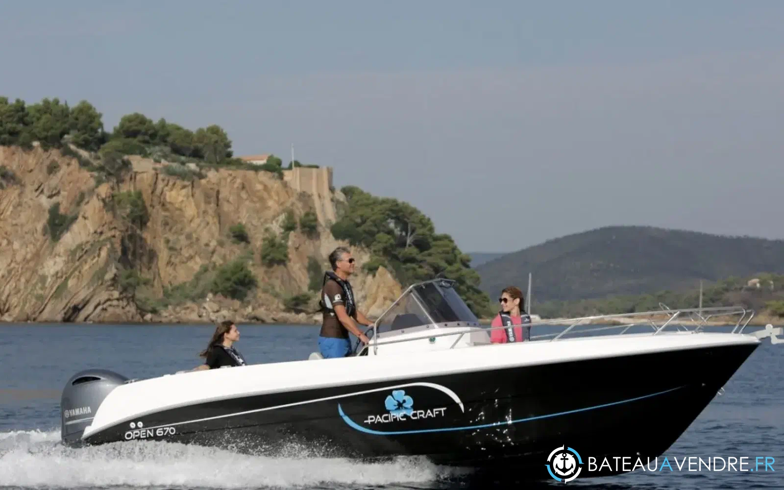 slider 2 Pacific Craft 670 Open