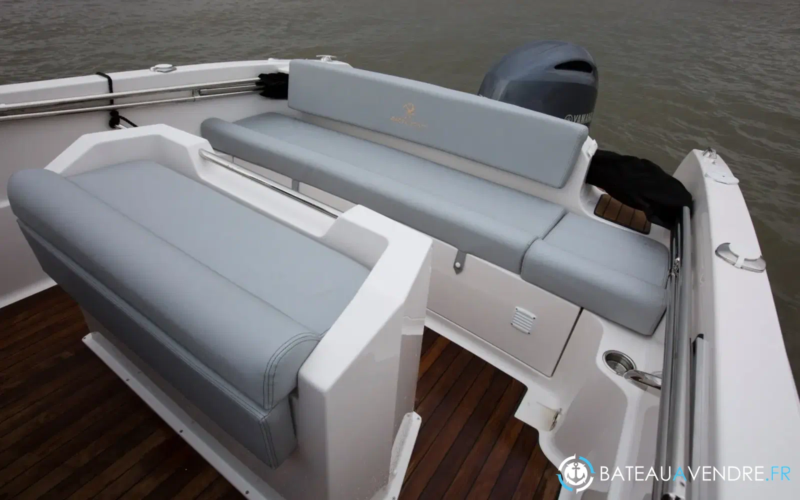 slider 5 Pacific Craft 670 Open