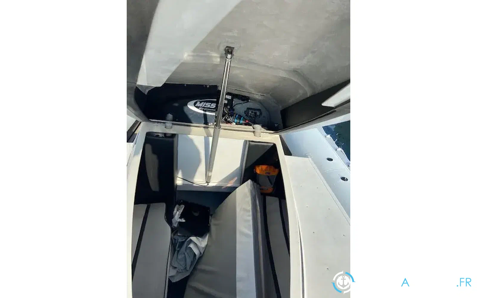 slider 16 Miss Cat Performance 1100 Raid