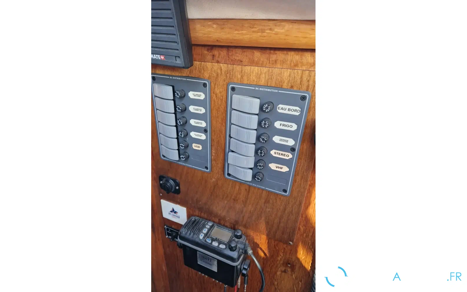 slider 12 Sealine Ambassador 290