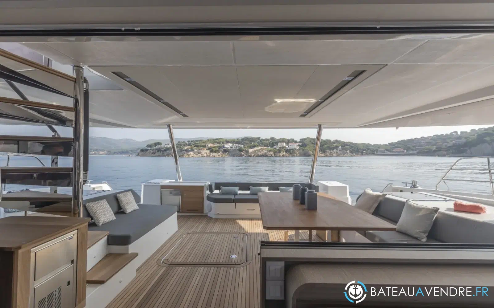 slider 38 Fountaine Pajot Samana 59