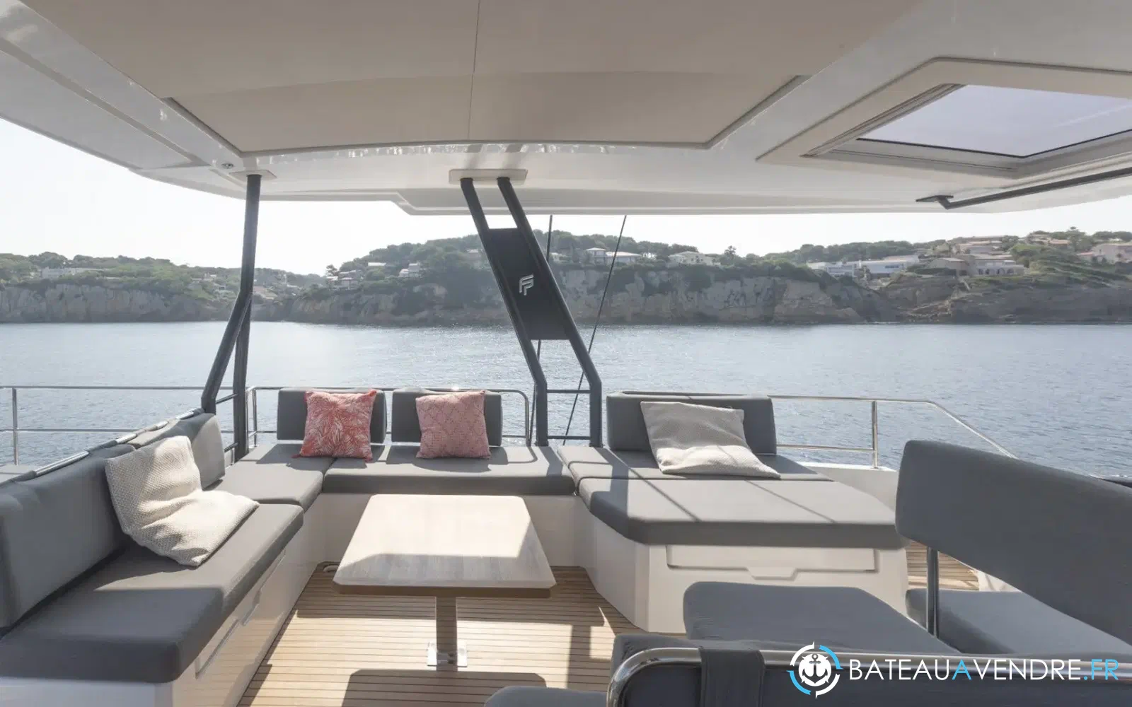 slider 70 Fountaine Pajot Samana 59