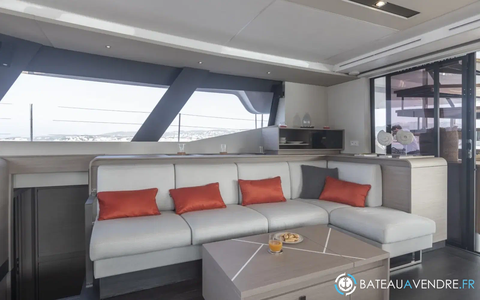 slider 82 Fountaine Pajot Samana 59