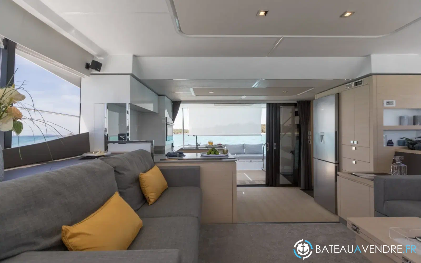 slider 9 Fountaine Pajot My 6