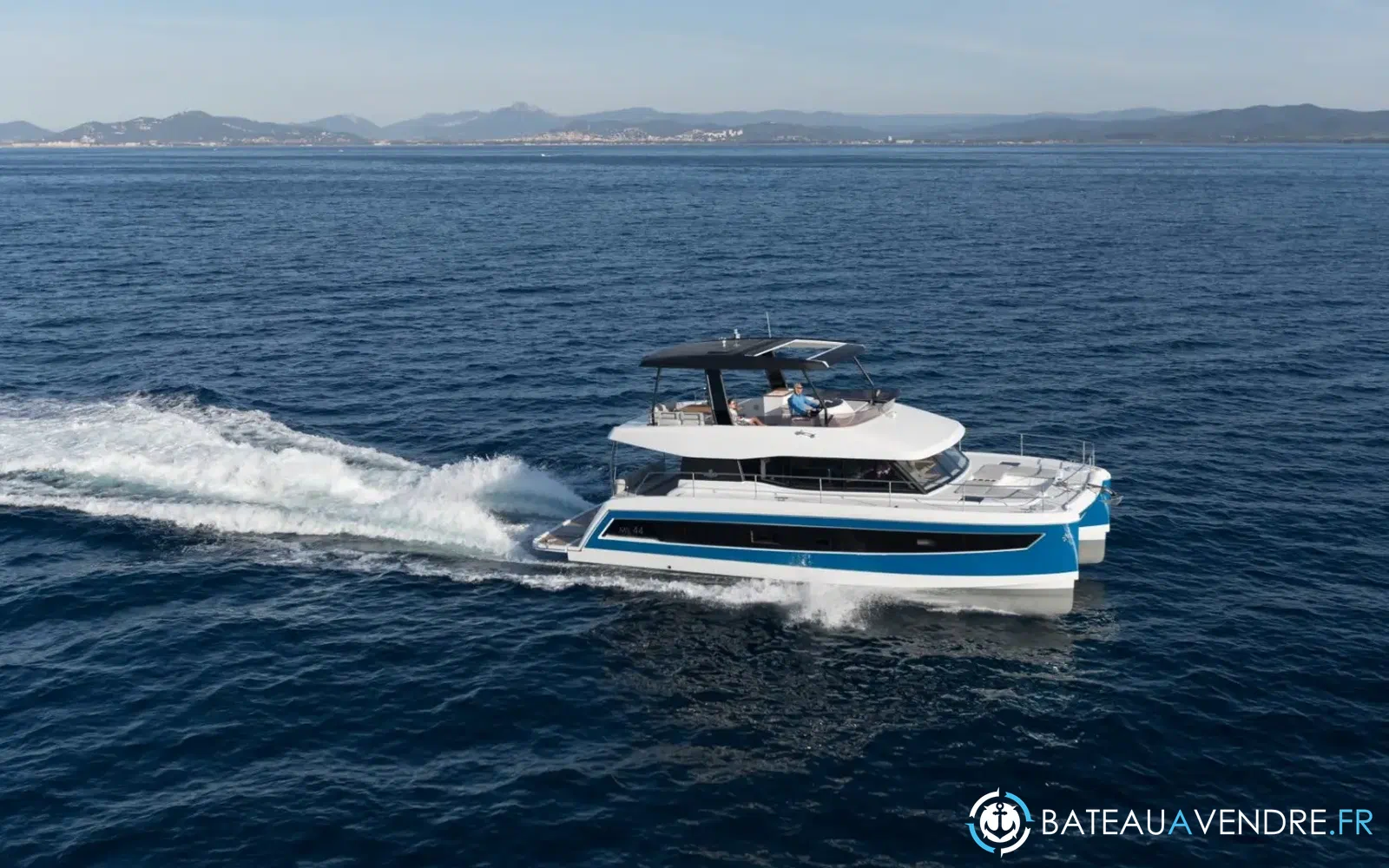 slider 2 Fountaine Pajot My 6