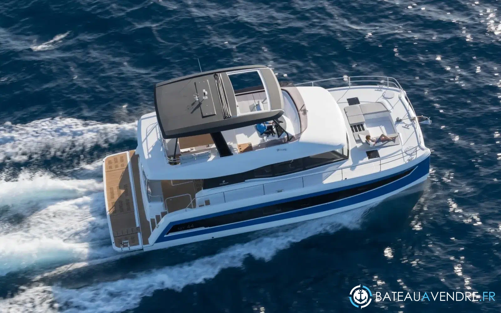 slider 3 Fountaine Pajot My 6