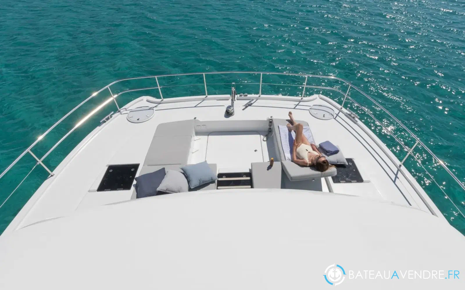 slider 5 Fountaine Pajot My 6