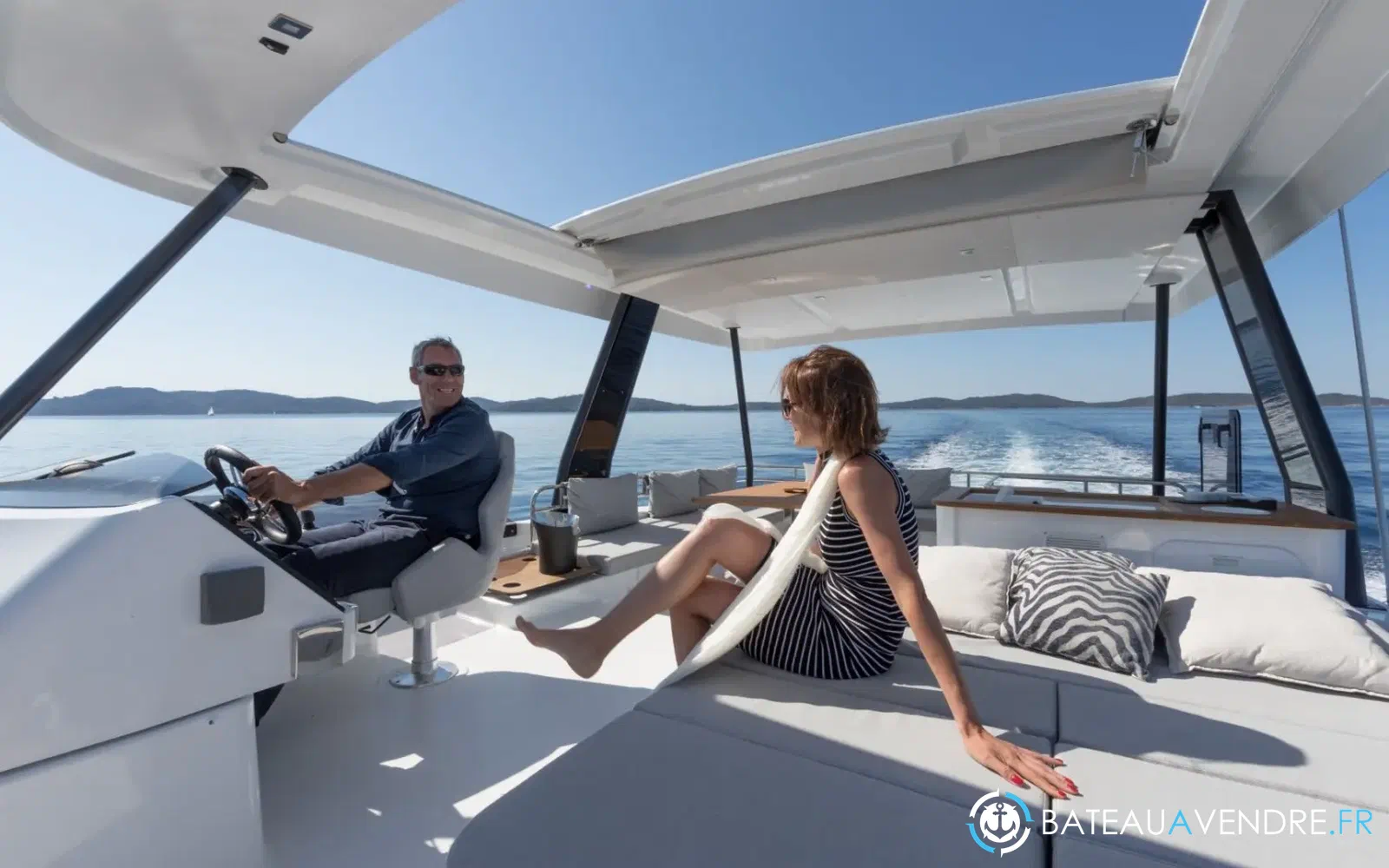 slider 8 Fountaine Pajot My 6