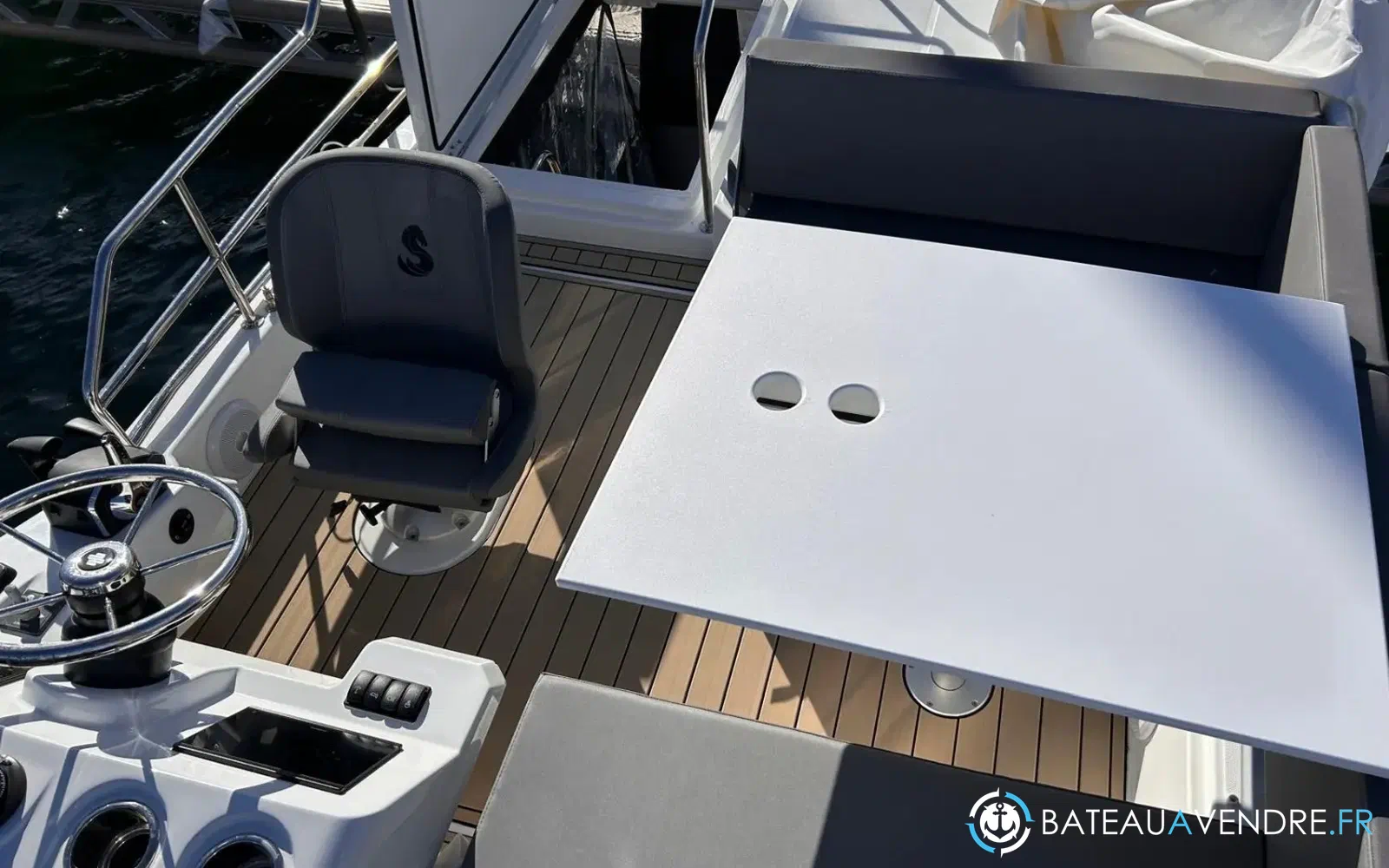 slider 15 Beneteau Antares 11 Fly