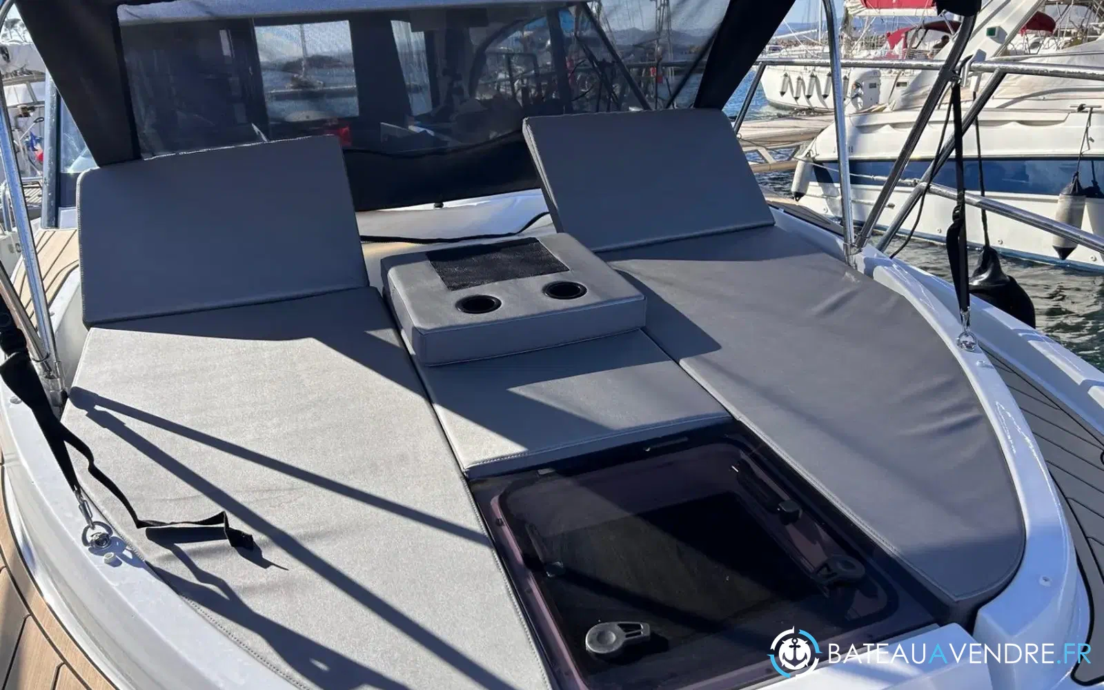 slider 7 Beneteau Antares 11 Fly
