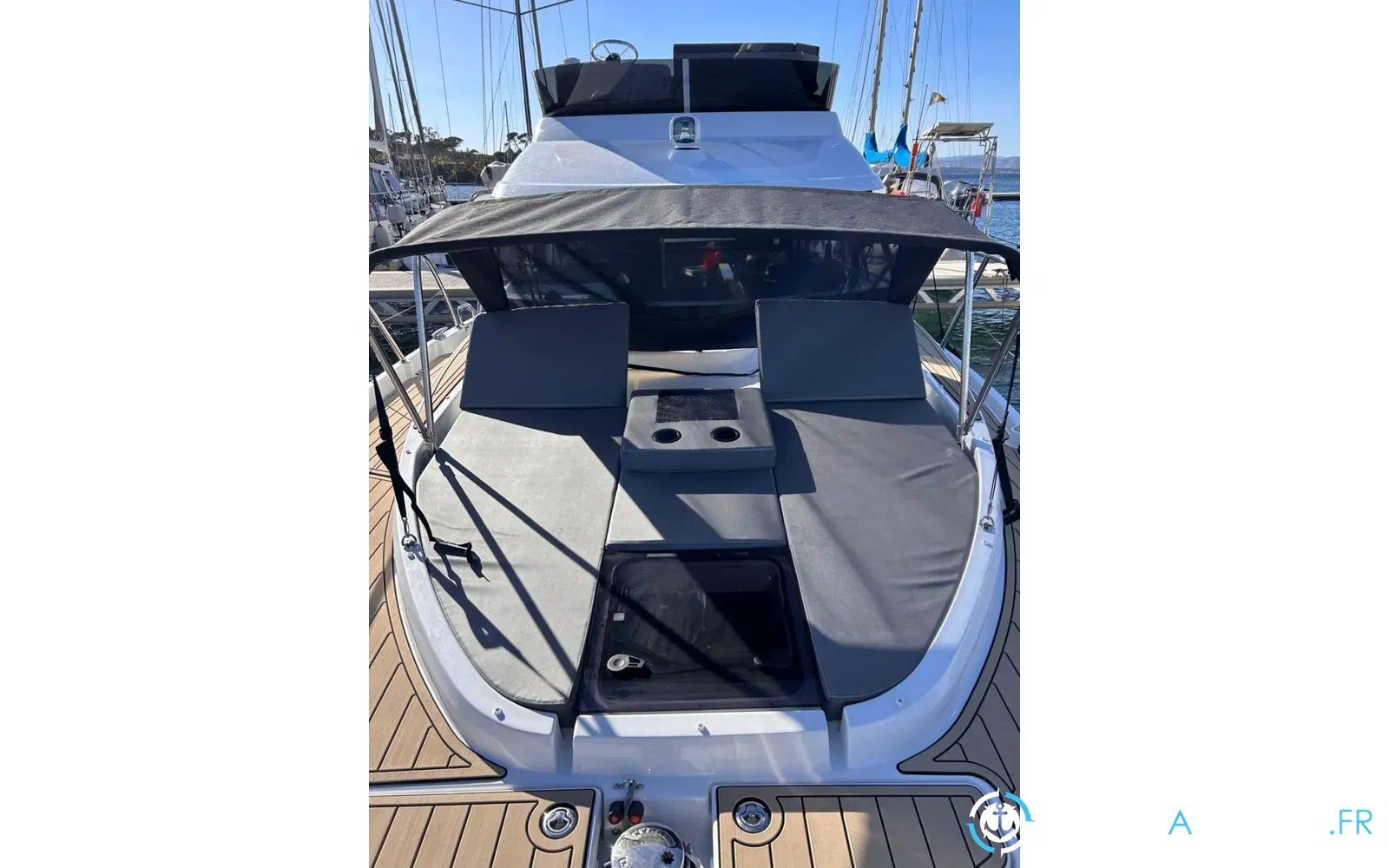 slider 8 Beneteau Antares 11 Fly