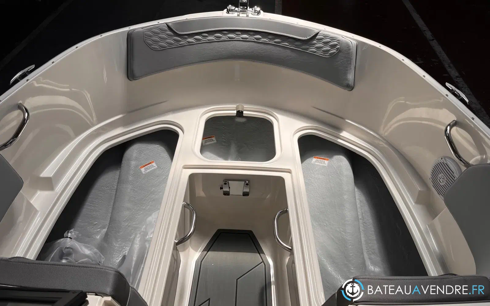 slider 7 Bayliner Element M17