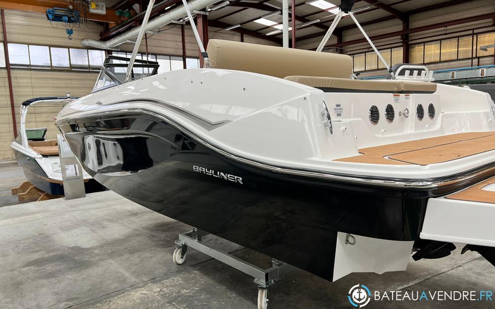 Bayliner DX 2050 photo de présentation