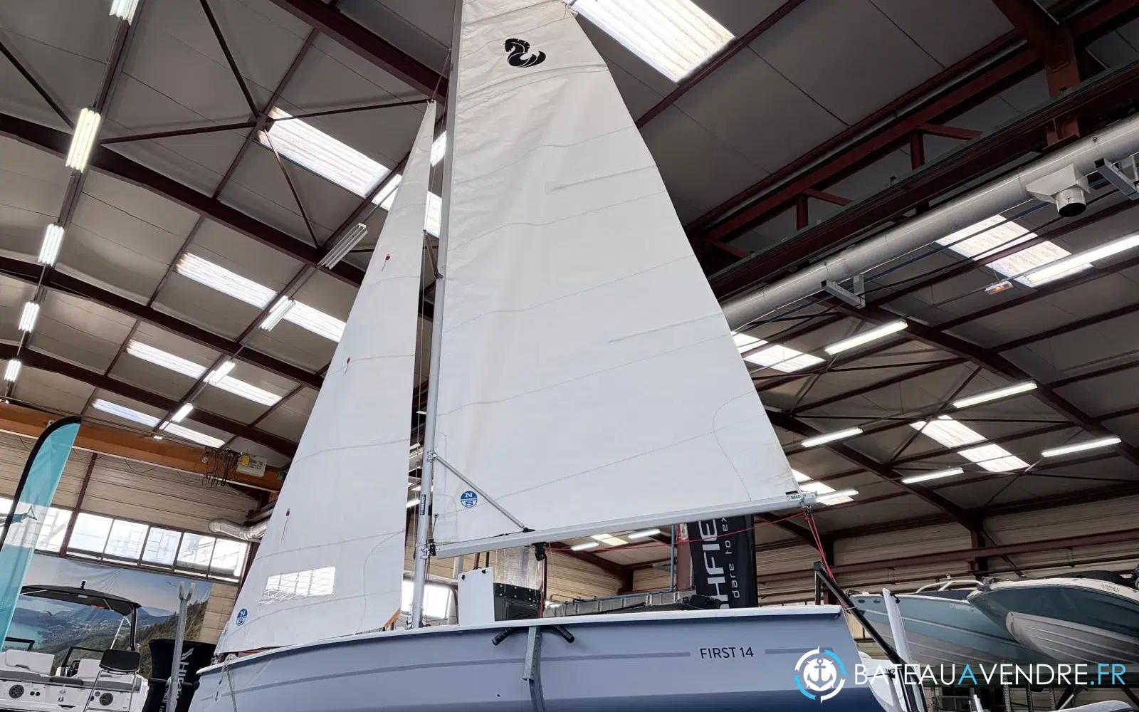 slider 2 Beneteau First 14