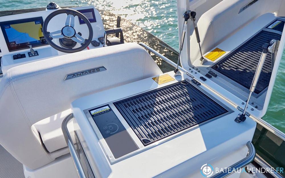 Beneteau Antares 12 electronique / cockpit photo 4