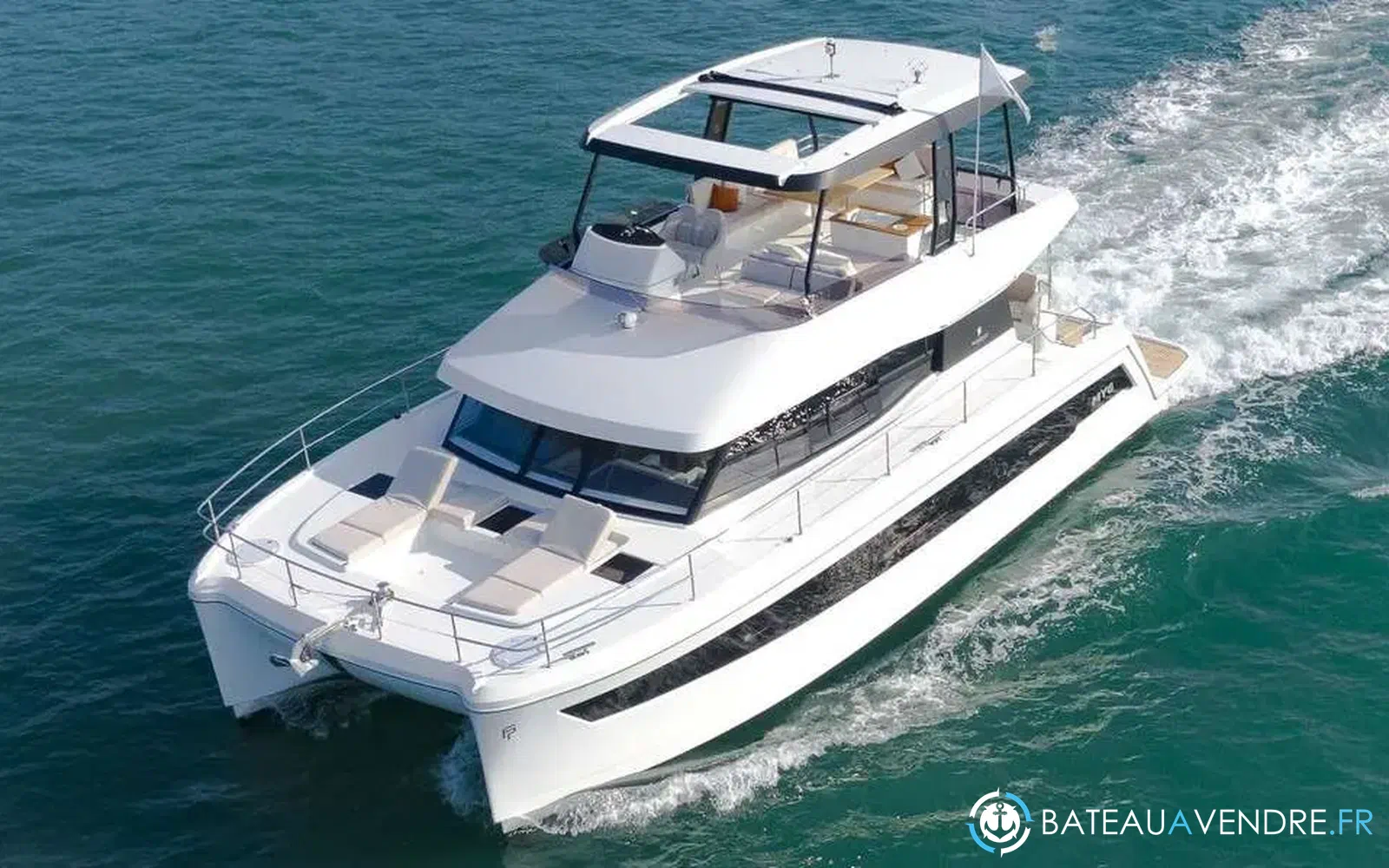 slider 1 Fountaine Pajot My 6