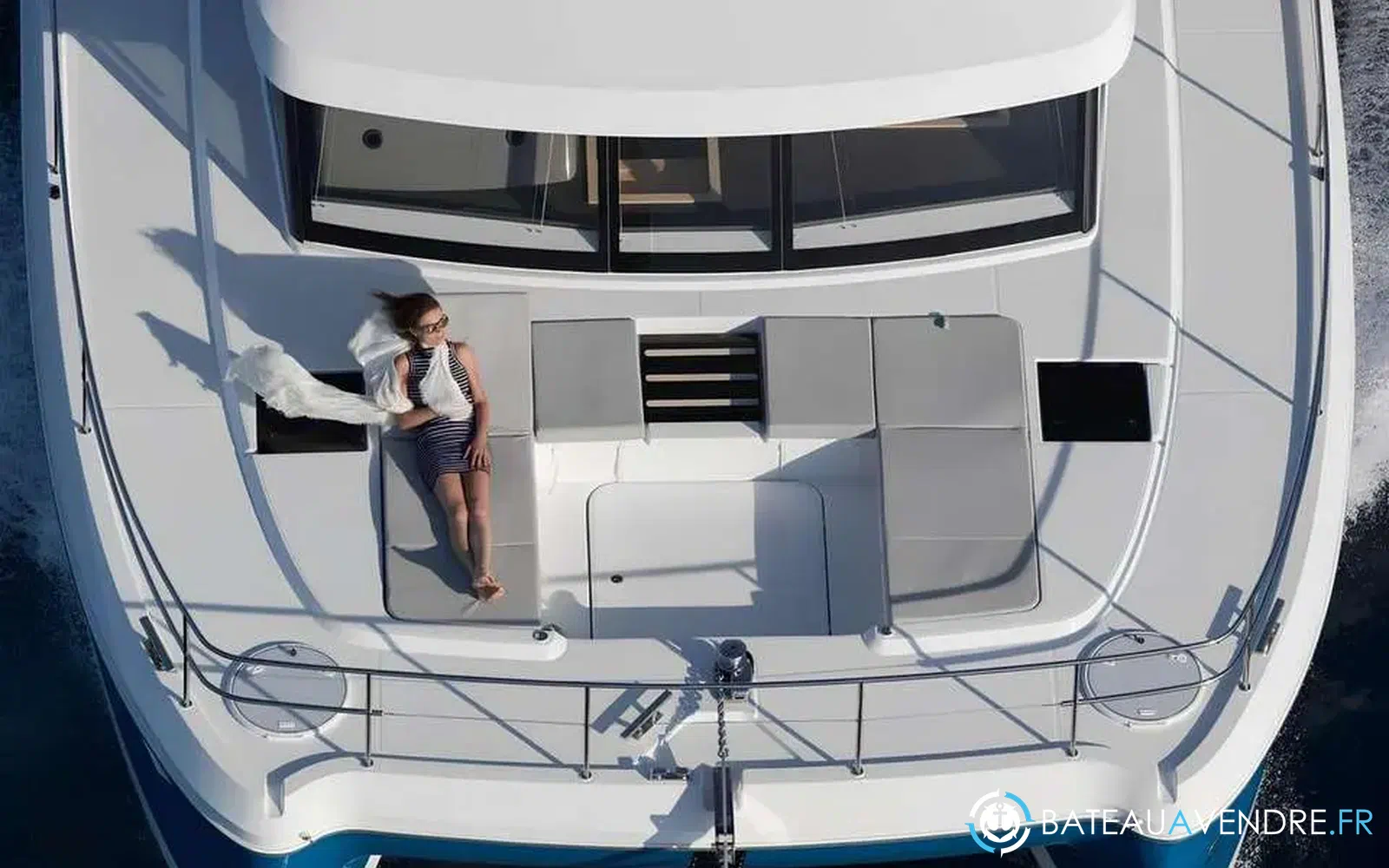 slider 3 Fountaine Pajot My 6