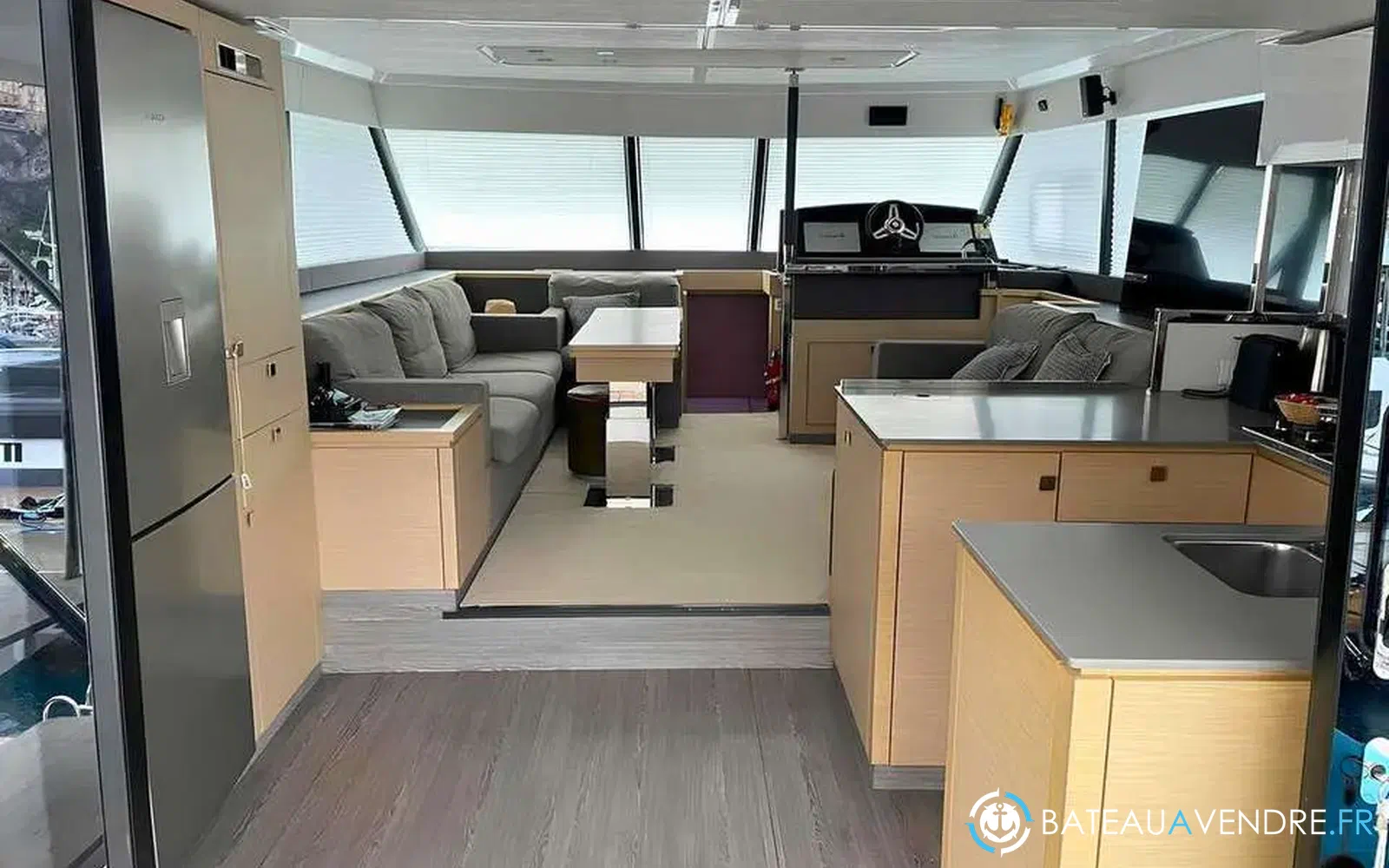 slider 7 Fountaine Pajot My 6