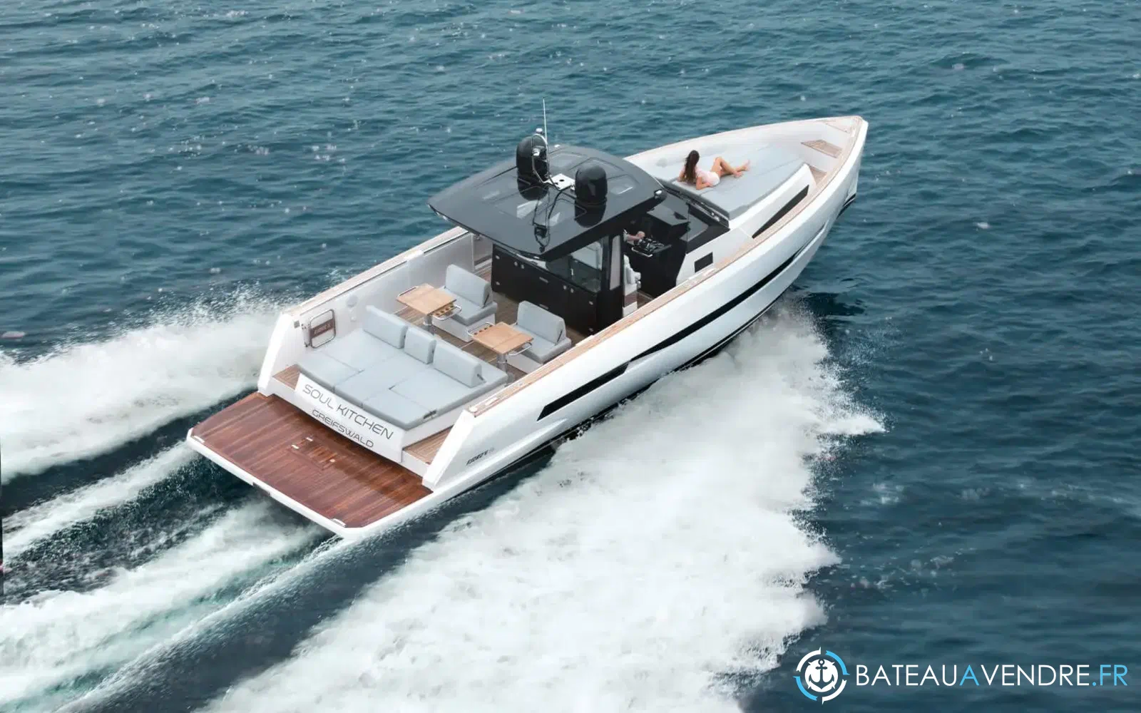 slider 0 Fjord 44 Open