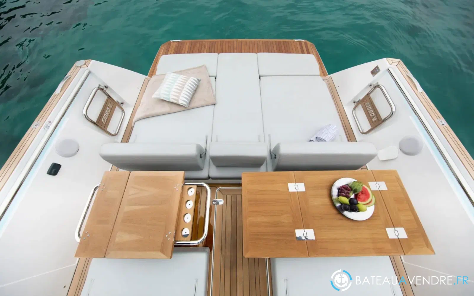 slider 1 Fjord 44 Open