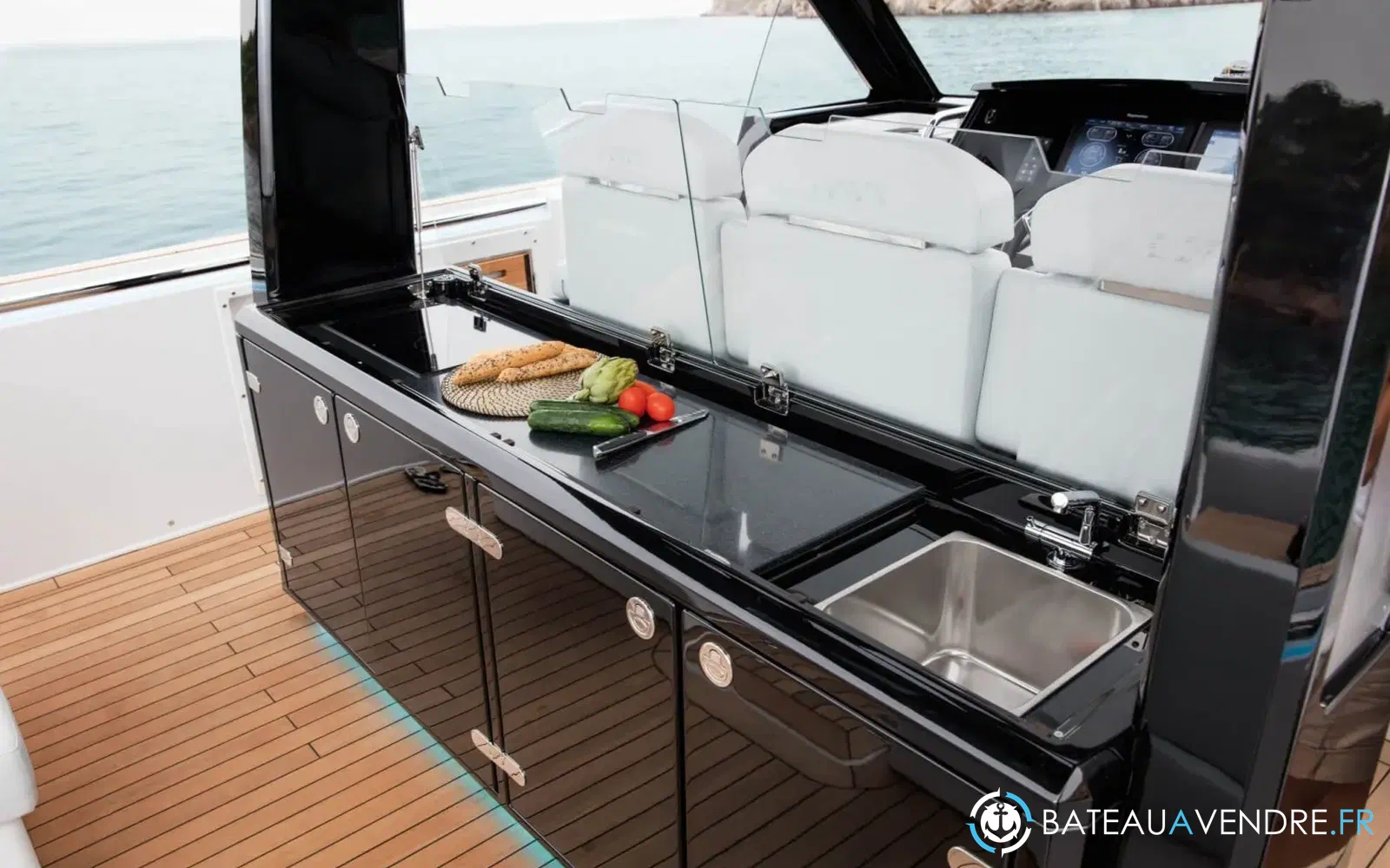 slider 2 Fjord 44 Open