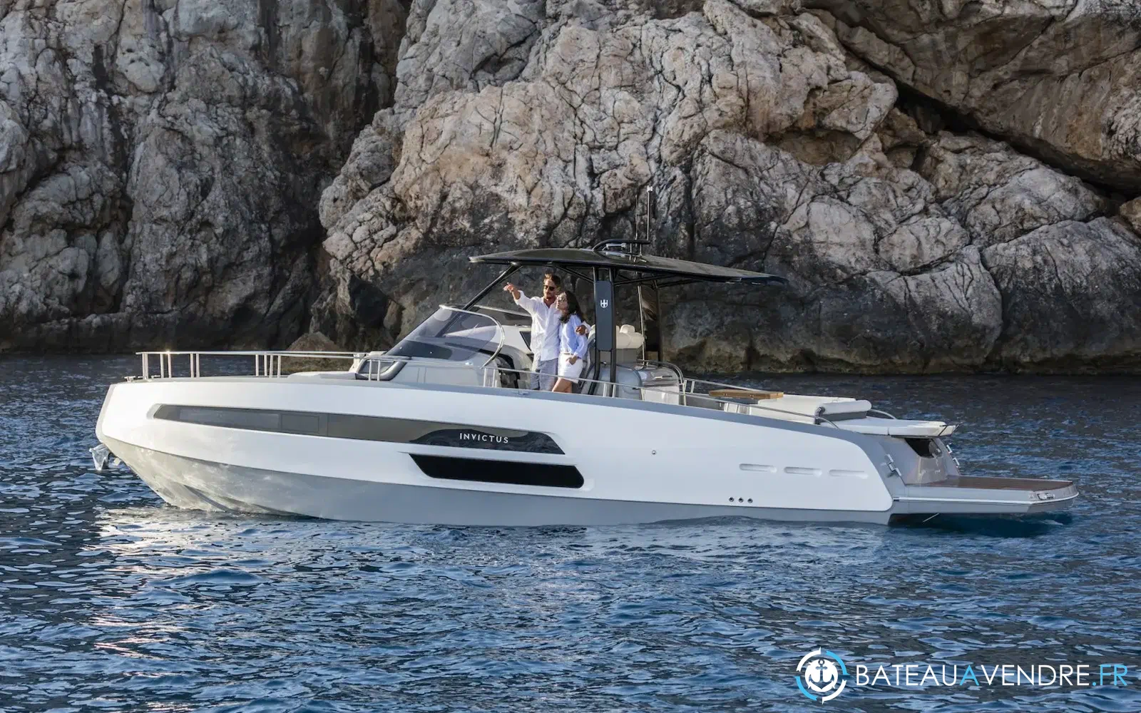 slider 1 Invictus 370 GT